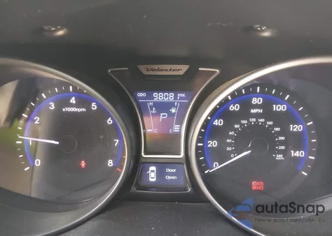 2013 Hyundai Veloster Turbo W/Black z USA, uszkodzony, nr VIN KMHTC6AE4DU178537